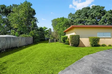 511 Dunad Avenue Opa-Locka FL 33054