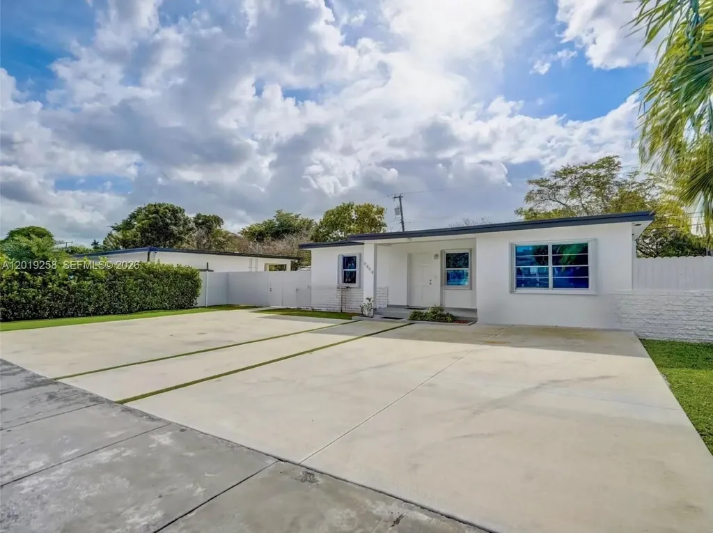 9494 SW 39th Street Miami FL 33165