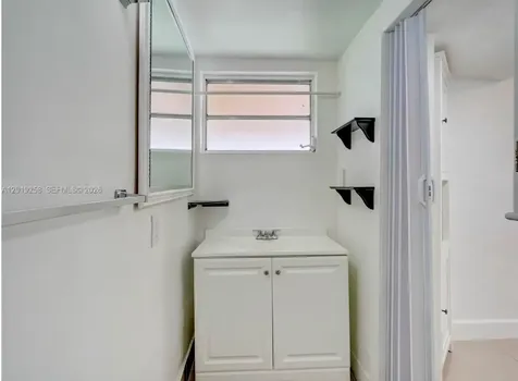 9494 SW 39th Street Miami FL 33165