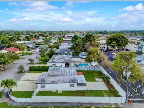 9494 SW 39th Street Miami FL 33165