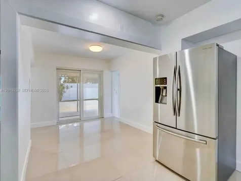 9494 SW 39th Street Miami FL 33165