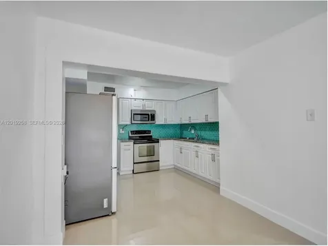 9494 SW 39th Street Miami FL 33165
