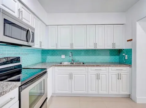 9494 SW 39th Street Miami FL 33165