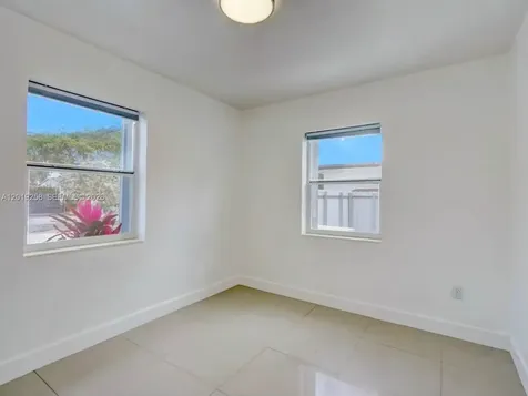 9494 SW 39th Street Miami FL 33165