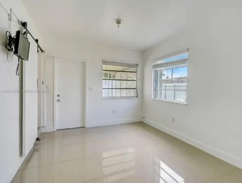 9494 SW 39th Street Miami FL 33165