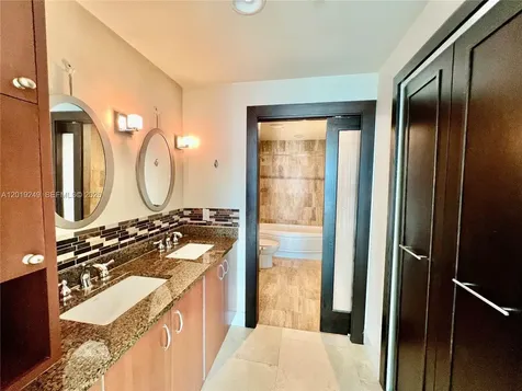 300 S Biscayne Boulevard Miami FL 33131