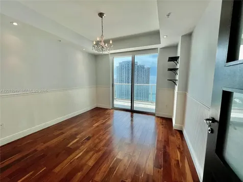 300 S Biscayne Boulevard Miami FL 33131