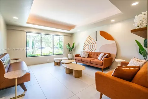 6960 Rue Vendome Miami Beach FL 33141