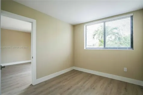 6960 Rue Vendome Miami Beach FL 33141