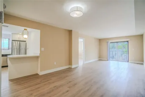 6960 Rue Vendome Miami Beach FL 33141