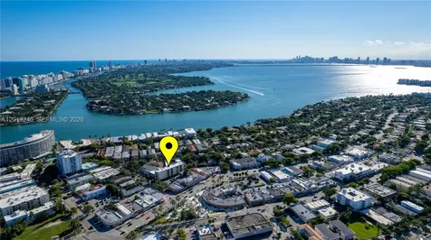 6960 Rue Vendome Miami Beach FL 33141