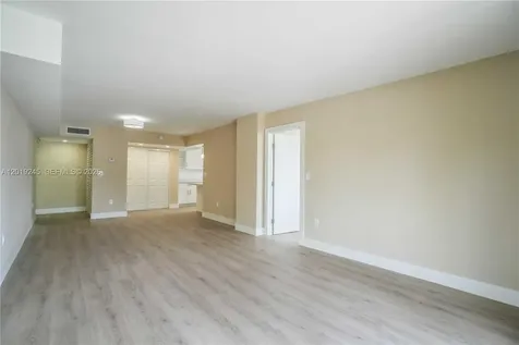 6960 Rue Vendome Miami Beach FL 33141