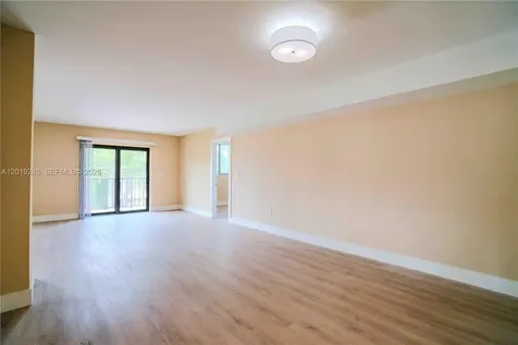 6960 Rue Vendome Miami Beach FL 33141