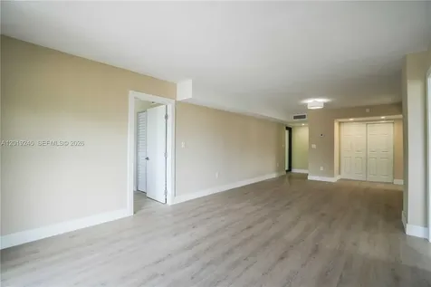 6960 Rue Vendome Miami Beach FL 33141