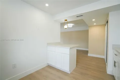 6960 Rue Vendome Miami Beach FL 33141