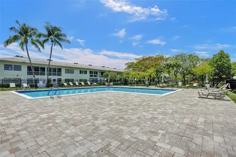 1108 Bahama Bend Coconut Creek FL 33066