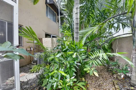 7957 NW 7th Court Plantation FL 33324