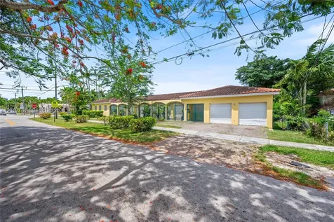 2542 SW 25th Avenue Miami FL 33133