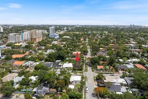 2542 SW 25th Avenue Miami FL 33133