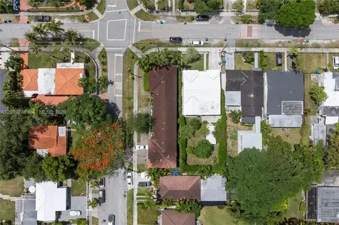 2542 SW 25th Avenue Miami FL 33133