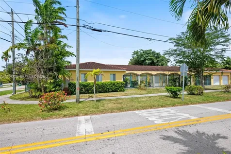 2542 SW 25th Avenue Miami FL 33133