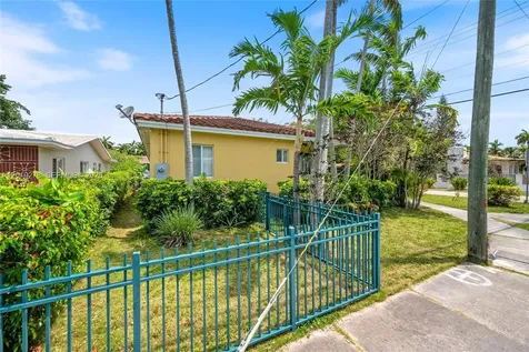2542 SW 25th Avenue Miami FL 33133