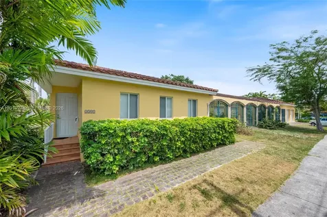2542 SW 25th Avenue Miami FL 33133
