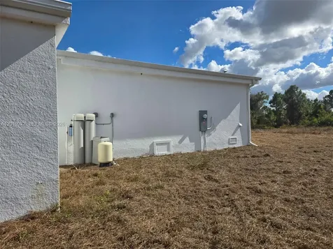 2615 SW 32nd Street Lehigh Acres FL 33976