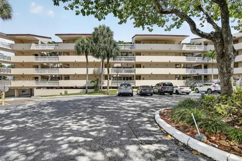 7041 Environ Boulevard Lauderhill FL 33319