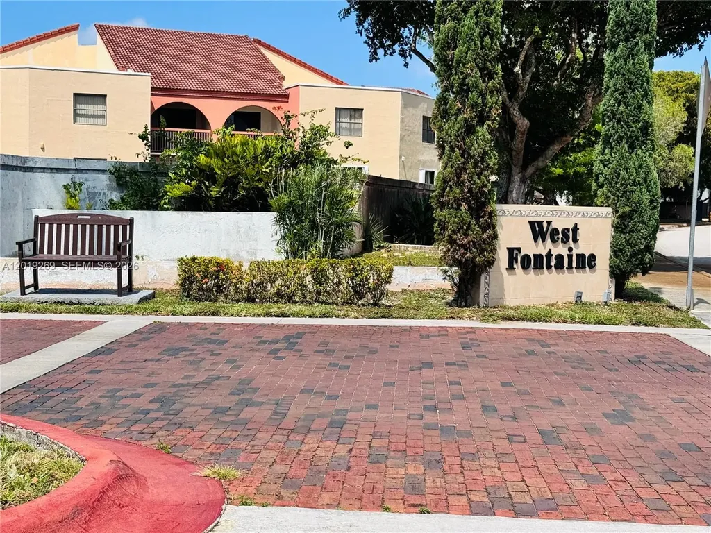 10241 NW 9th St Circle Miami FL 33172