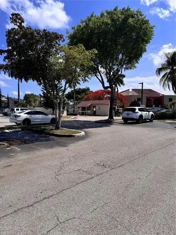 10241 NW 9th St Circle Miami FL 33172