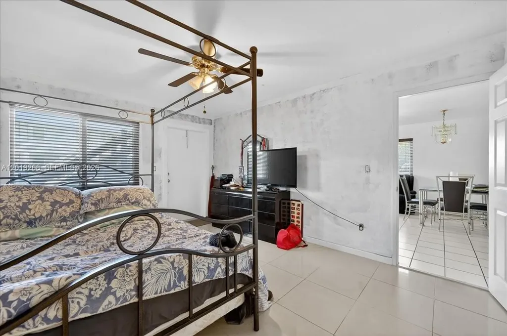 2115 NE 37th Drive Fort Lauderdale FL 33308
