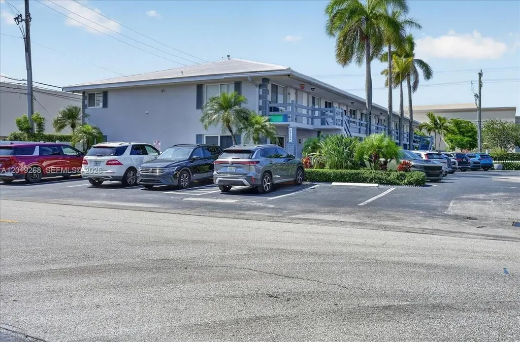 2115 NE 37th Drive Fort Lauderdale FL 33308
