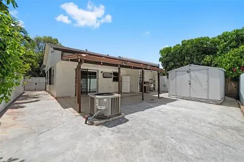 13 SW 97th Place Miami FL 33174