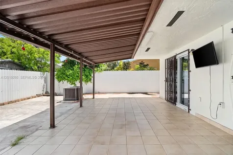 13 SW 97th Place Miami FL 33174