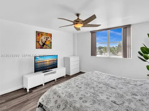 2450 NE 135th Street North Miami FL 33181