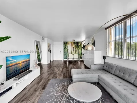 2450 NE 135th Street North Miami FL 33181