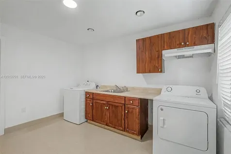 5917 SW 62nd Terrace South Miami FL 33143