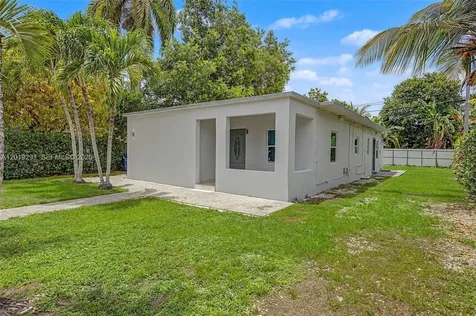 5917 SW 62nd Terrace South Miami FL 33143