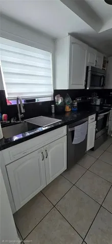 2475 NW 16th St Road Miami FL 33125