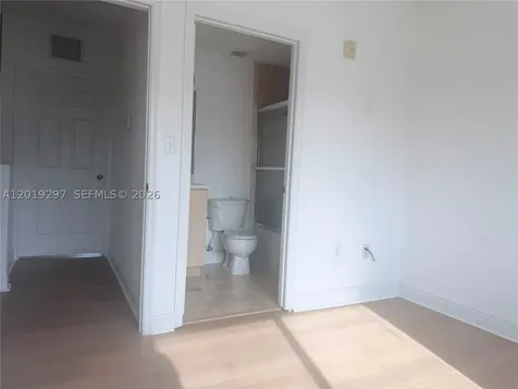 7989 NW 8th Street Miami FL 33126