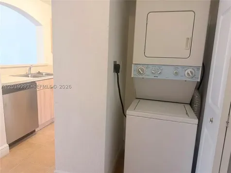 7989 NW 8th Street Miami FL 33126