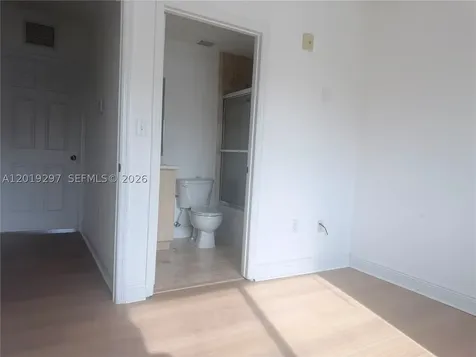 7989 NW 8th Street Miami FL 33126