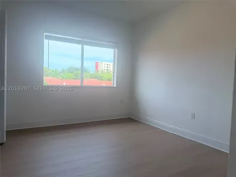 7989 NW 8th Street Miami FL 33126
