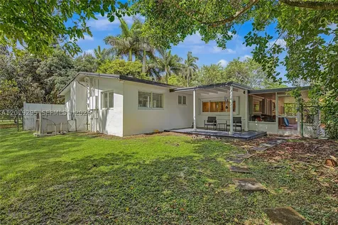 13811 SW 26th Street Davie FL 33325