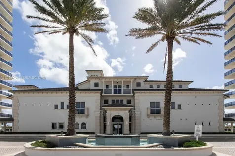 4779 Collins Avenue Miami Beach FL 33140