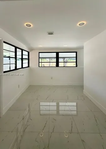 2541 W 10th Avenue Hialeah FL 33010