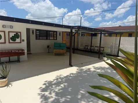 2541 W 10th Avenue Hialeah FL 33010