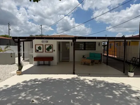 2541 W 10th Avenue Hialeah FL 33010