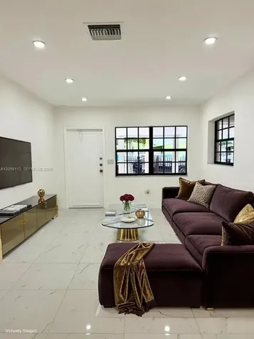 2541 W 10th Avenue Hialeah FL 33010